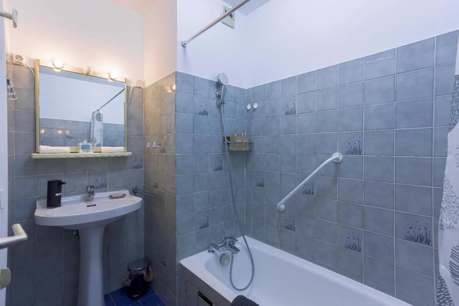 Paradis De Nissa - Central, Balcon, Clim, 15Mn Palais&Plage Cannes Apartment
